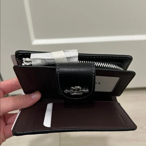 Coach (NWT) Gallery Tote Bag & Wallet in Signature Canvas & Heart Print - Picture 16 of 17